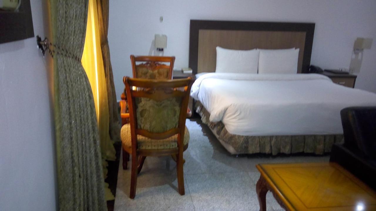 奥韦里完美皇家国际酒店 Owerri 外观 照片